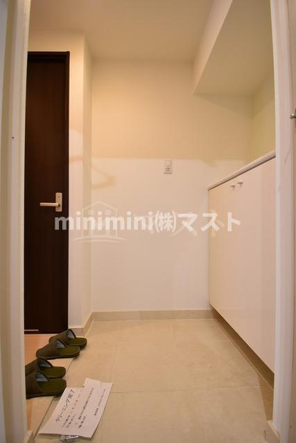 大阪市西区南堀江２丁目の賃貸マンションの玄関