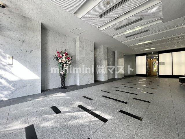 大阪市西区新町３丁目の賃貸マンションのロビー