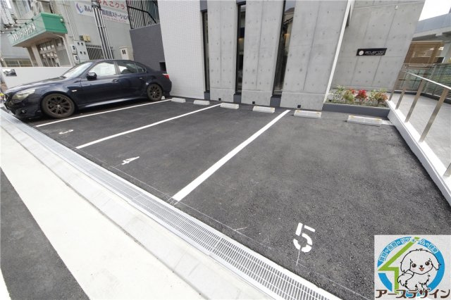 アクエルド明石西の駐車場