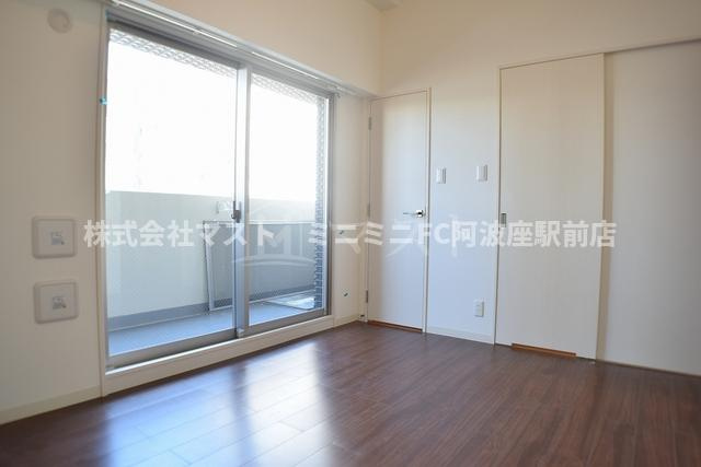大阪市西区川口３丁目の賃貸マンションの居間・リビング