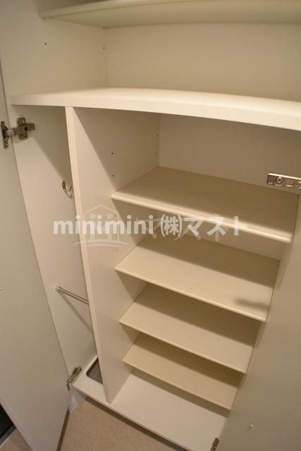 大阪市西区江戸堀３丁目の賃貸マンションの収納