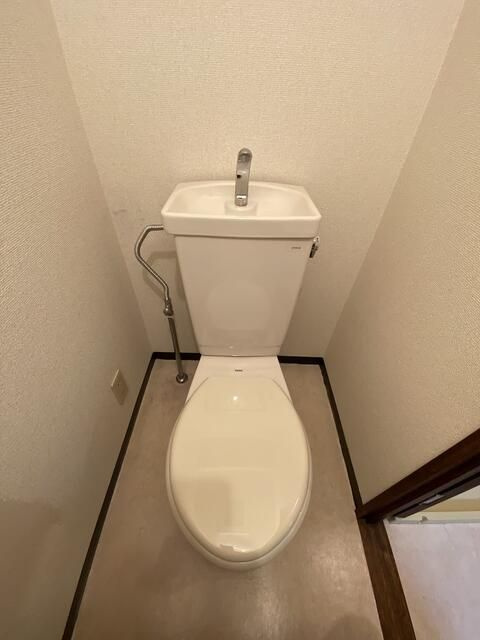 扶相ビルのトイレ
