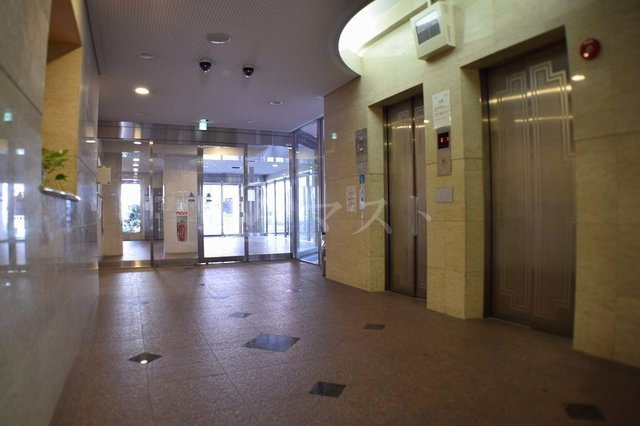 大阪市西区九条南２丁目の賃貸マンションのロビー