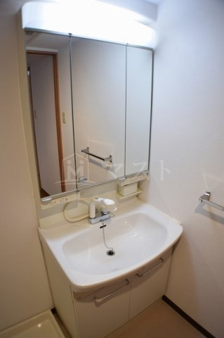 大阪市西区九条南２丁目の賃貸マンションの洗面所