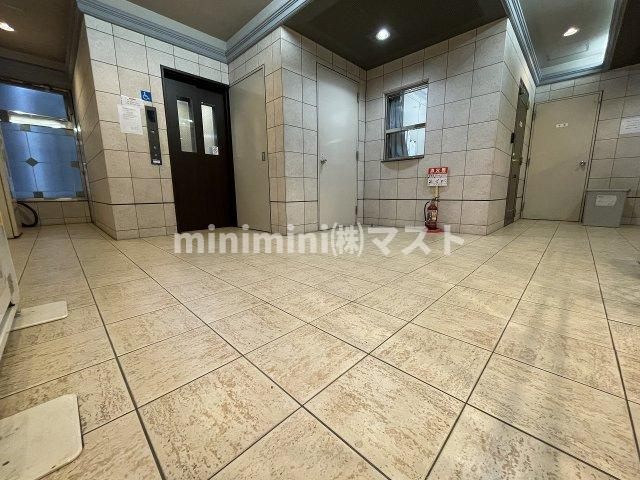大阪市西区江戸堀２丁目の賃貸マンションのロビー