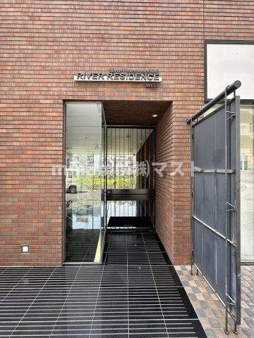 大阪市西区南堀江１丁目の賃貸マンションのエントランス