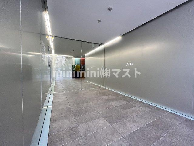 大阪市西区北堀江３丁目の賃貸マンションのエントランス
