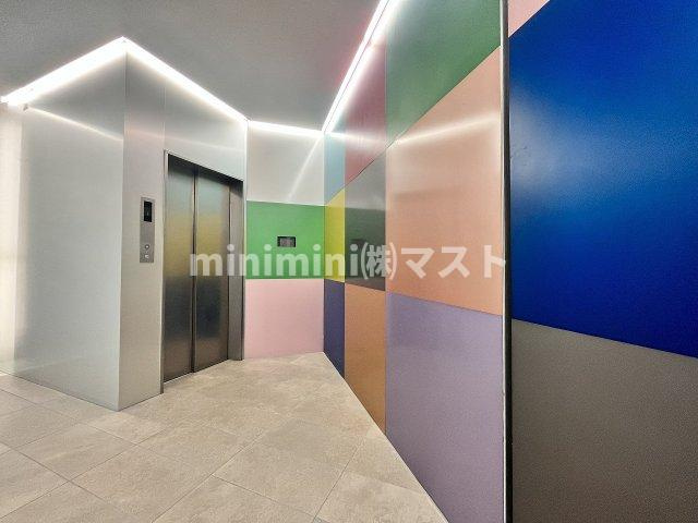 大阪市西区北堀江３丁目の賃貸マンションのロビー