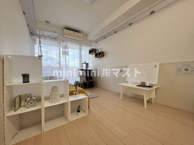 大阪市西区北堀江３丁目の賃貸マンションの居間・リビング