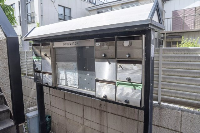 AP405 レオパレス梅島第6 105の外観|



