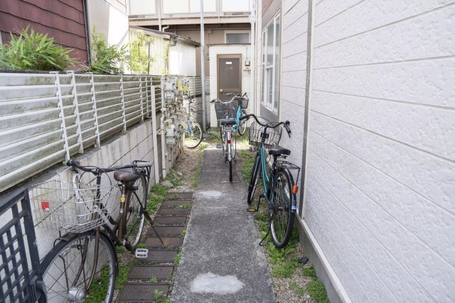 AP405 レオパレス梅島第6 105の外観|



