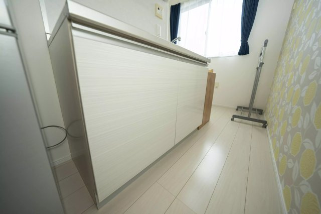 AP262 Apartmenthouse足立舎人 205のキッチン|



