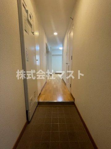 大阪市西区九条２丁目の賃貸マンションの玄関