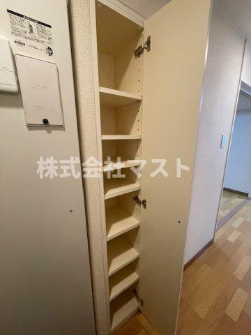 大阪市西区九条２丁目の賃貸マンションの収納