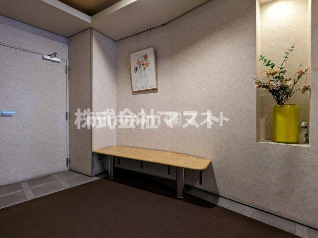 大阪市西区九条２丁目の賃貸マンションのロビー