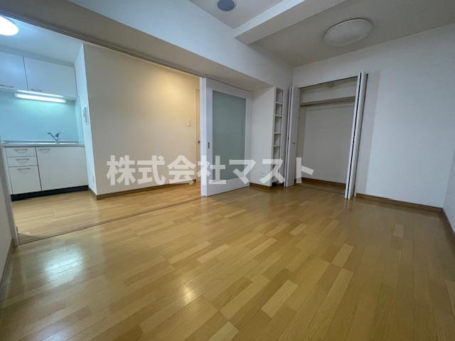 大阪市西区九条２丁目の賃貸マンションの洋室