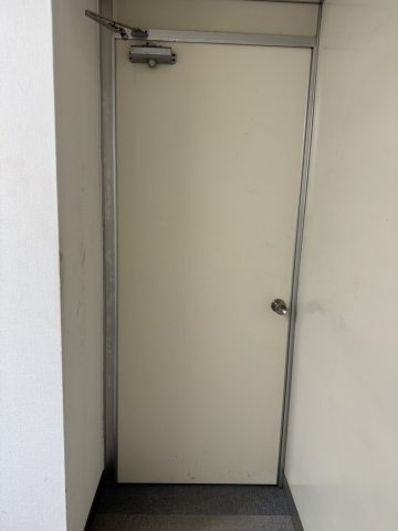 【玄関】 | 湊川ビル