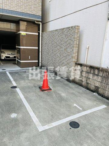 仲介手数料0円！グレイス新栄の駐車場