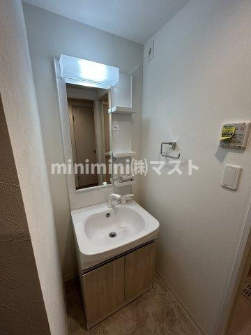 大阪市港区三先２丁目の賃貸マンションの洗面所