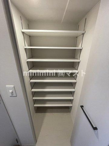 大阪市港区波除２丁目の賃貸マンションの収納
