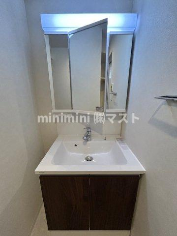 大阪市港区磯路３丁目の賃貸マンションの洗面所