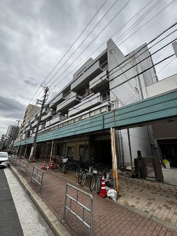 大阪市港区磯路３丁目の賃貸マンションの外観