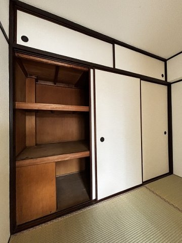 大阪市港区磯路３丁目の賃貸マンションの収納