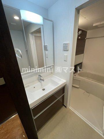 大阪市港区弁天３丁目の賃貸マンションの洗面所