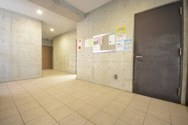大阪市港区築港４丁目の賃貸マンションのロビー