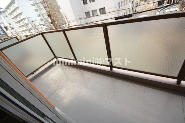 大阪市港区築港４丁目の賃貸マンションのバルコニー|別号室参考写真