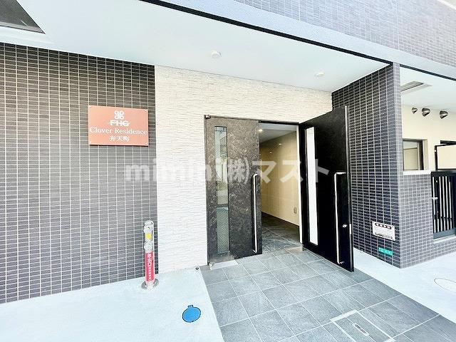 大阪市港区市岡１丁目の賃貸マンションのエントランス