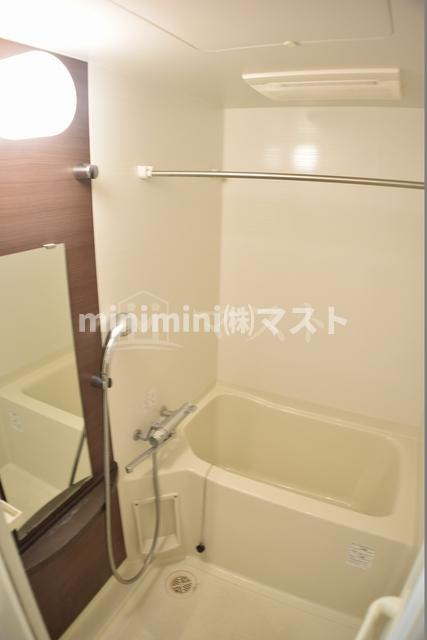 大阪市港区市岡元町１丁目の賃貸マンションの浴室