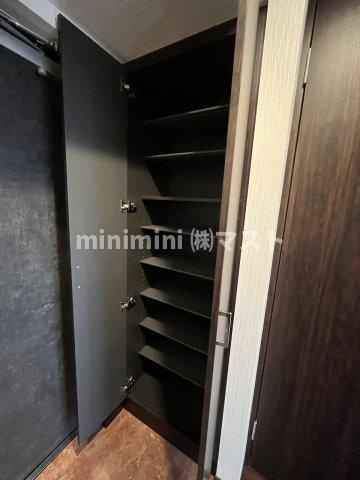 大阪市港区波除５丁目の賃貸マンションの内装