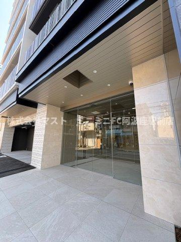 大阪市港区磯路３丁目の賃貸マンションのエントランス