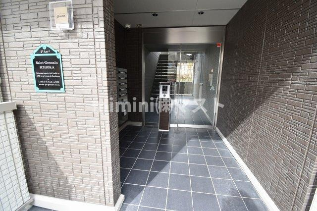 サンジェルマン市岡のエントランス