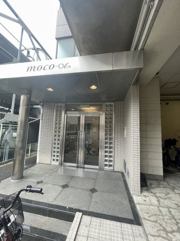 大阪市港区港晴４丁目の賃貸マンションのエントランス