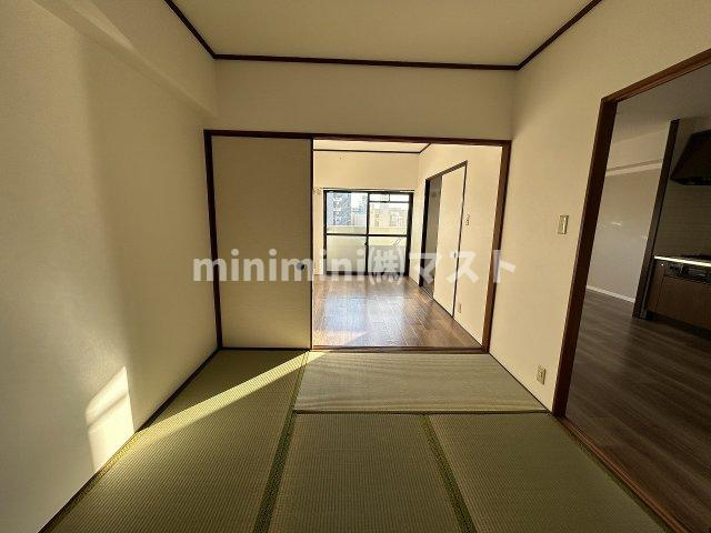 大阪市港区磯路１丁目の賃貸マンションの和室