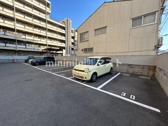 大阪市港区磯路１丁目の賃貸マンションの駐車場