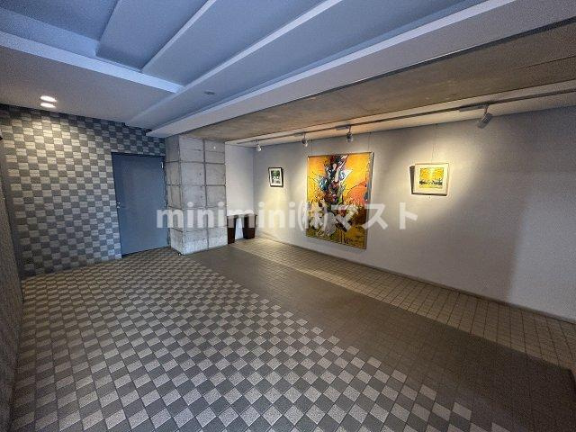 大阪市港区磯路１丁目の賃貸マンションのロビー
