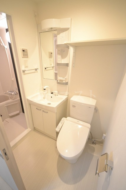 大阪市港区市岡元町１丁目の賃貸マンションのトイレ