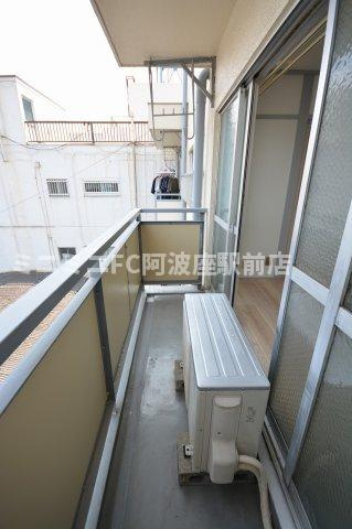 大阪市港区築港１丁目の賃貸マンションのバルコニー