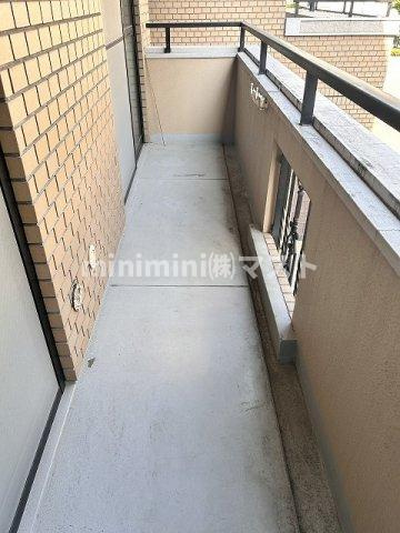 大阪市港区築港４丁目の賃貸マンションのバルコニー