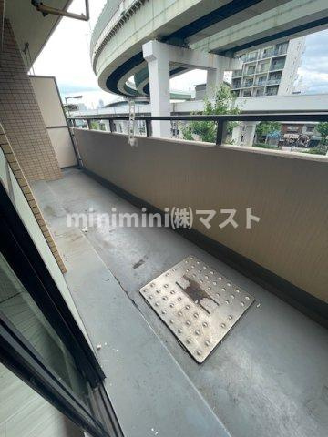 大阪市港区夕凪２丁目の賃貸マンションのバルコニー