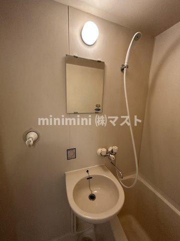 大阪市港区市岡元町１丁目の賃貸マンションの洗面所
