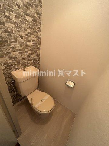 大阪市港区市岡元町１丁目の賃貸マンションのトイレ