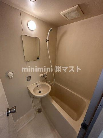 大阪市港区市岡元町１丁目の賃貸マンションの洗面所