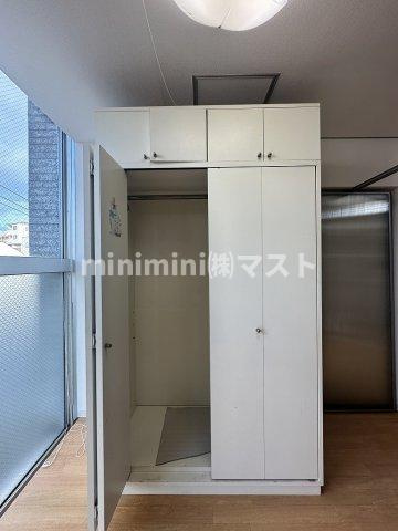 大阪市港区磯路２丁目の賃貸マンションの収納|※別号室参考写真
