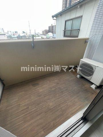 大阪市港区南市岡２丁目の賃貸マンションのバルコニー