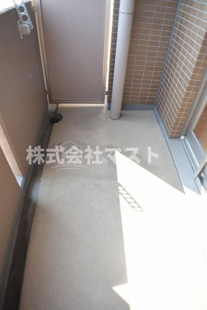 大阪市港区市岡元町１丁目の賃貸マンションのバルコニー