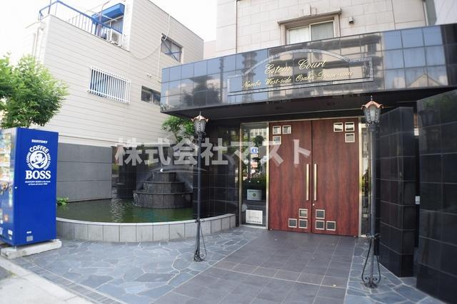 大阪市港区市岡元町１丁目の賃貸マンションのエントランス